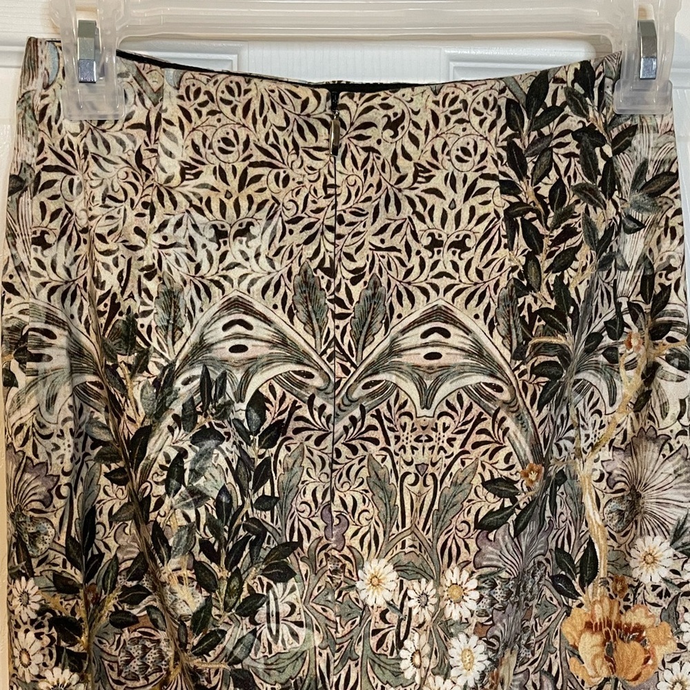 MNG Suit neutral colored floral pattern pencil skirt w/ zipper sz 2 - Picture 11 of 11